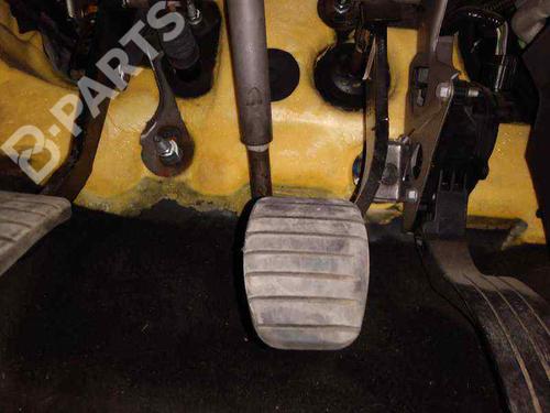 Used Break pedal Break pedal RENAULT CLIO IV Estate Van (KH_) 1.5 dCi 90 (90 hp) 8786699 8786699