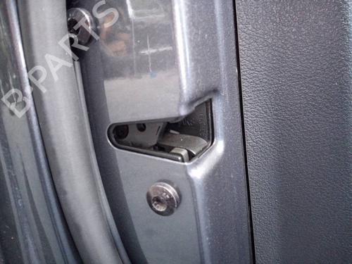 Used Front left lock VW TOURAN (1T1, 1T2) 2.0 TDI 16V (140 hp) 11767282
