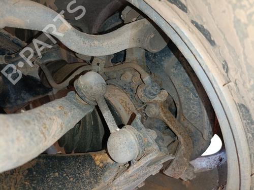 Used Left front steering knuckle MITSUBISHI PAJERO III (V7_W, V6_W) 3.2 Di-D (V68W, V78W) (165 hp) 29586346