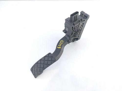 pedal-seat-arona-kj7-kjp-10-tsi-2q1723503-e2-a1-39-2-2017-6980959 main image