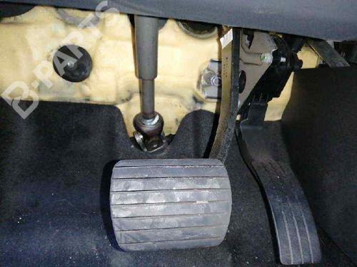 Used Break pedal Break pedal RENAULT CAPTUR I (J5_, H5_) 1.2 TCe 120 (118 hp) 8787037 8787037