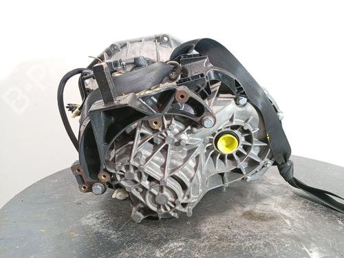 girkasse-renault-master-iii-platformchassis-ev-hv-uv-2010-36527045 main image