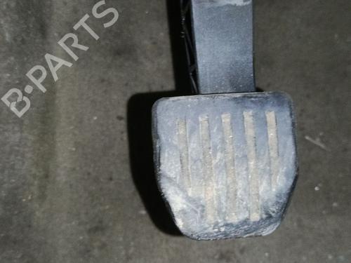 Used Clutch pedal VOLVO XC60 I SUV (156) D5 AWD (215 hp) 30697874