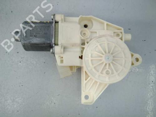 Used Right front window motor MERCEDES-BENZ A-CLASS (W176) A 180 CDI (176.000) (109 hp) 5420359
