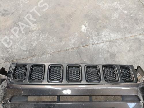 Używane Atrapa chłodnicy / Grill JEEP COMPASS (MP, M6, MV, M7) 1.4 MultiAir (140 hp) 30834608