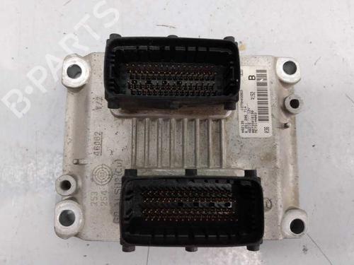 Used Engine control unit (ECU) ALFA ROMEO 147 (937_) 1.6 16V T.SPARK ECO (937.AXA1A, 937.BXA1A) (105 hp) 6451934