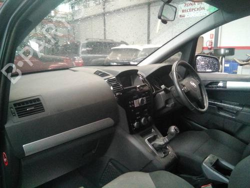 Fuse box OPEL ZAFIRA / ZAFIRA FAMILY B (A05)  | BP24168438E1 
