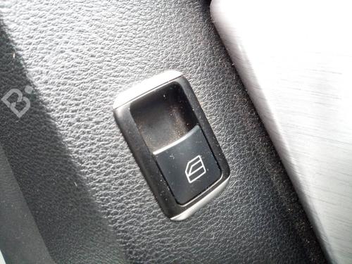 Used Right front window switch MERCEDES-BENZ GLK-CLASS (X204) [2008-2015]  17010286