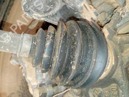 Used Right front driveshaft Right front driveshaft PEUGEOT 5008 II (MC_, MJ_, MR_, M4_) 1.2 THP (MRHNYH, MRHNYW, MRHNSJ, MRHNSU, MRHNSM) (131 hp) 32358167 32358167