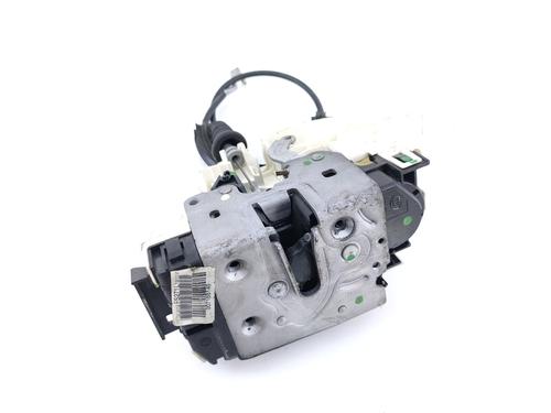 Front left lock MERCEDES-BENZ CLS (C218)  A2047202735 | E1-A2-44-2