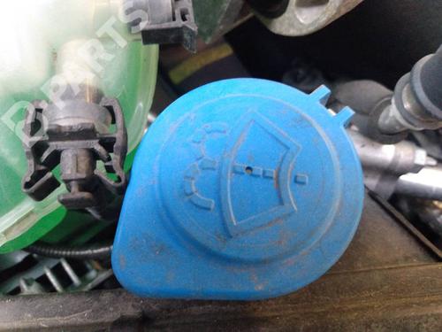 windscreen-washer-tank-volvo-v40-hatchback-525-d3-2012-2013-2014-2015-2016-2017-2018-2019-10739772 main image