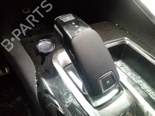 Used Gear lever PEUGEOT 3008 II SUV (MC_, MR_, MJ_, M4_) 1.5 BlueHDi 130 (131 hp) 7415658