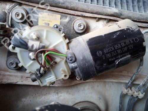 Used Front wiper motor NISSAN TERRANO II (R20) 2.7 TDi 4WD (125 hp) 14833266
