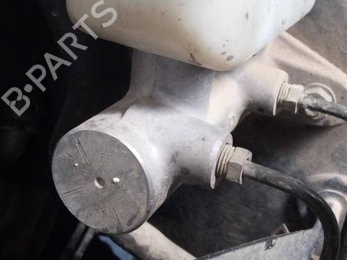 Used Brake master cylinder MITSUBISHI L200 / TRITON (KA_T, KB_T) 2.5 DI-D 4WD (KB4T) (136 hp) 13924540