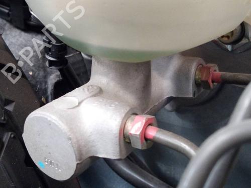 Used Brake master cylinder PORSCHE BOXSTER (986) 2.5 (204 hp) 7886395
