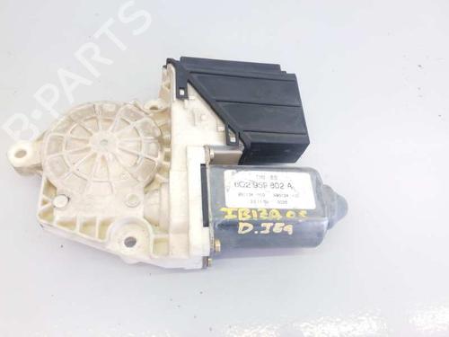 Rudehejsemotor forskærm højre SEAT IBIZA II (6K1) [1993-2002]  3499324
