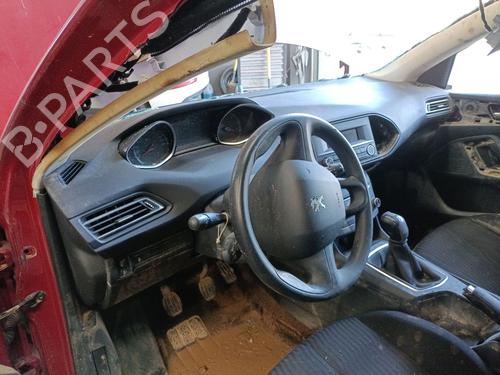 Instrumentbræt PEUGEOT 308 II (LB_, LP_, LW_, LH_, L3_) 1.6 HDi (92 hp) 28076598