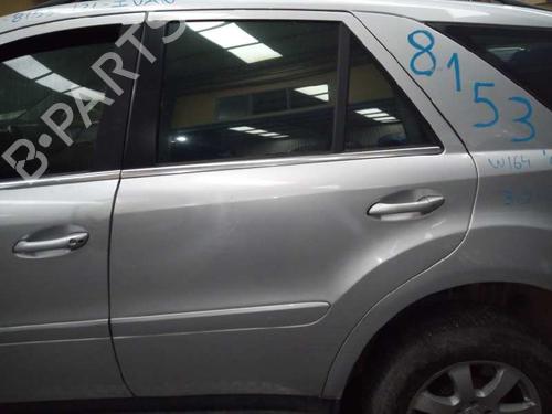 Used Left rear door MERCEDES-BENZ M-CLASS (W164) [2005-2012]  6894379