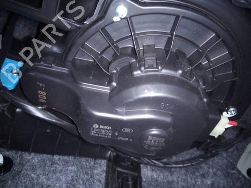 Used Heater blower motor KIA STONIC (YB) [2017-2025]  19803465