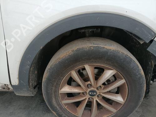Listwa nadkola przedniego prawego KIA SORENTO III (UM)  BP22405582C135