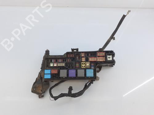 Used Fuse box TOYOTA HILUX VIII Pickup (_N1_) 2.4 D (GUN112_, GUN122_, GUN135_, GUN120_, GUN135R,... (150 hp) 17007306