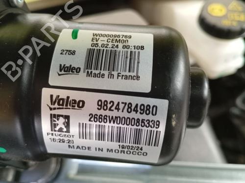 Used Front wiper motor PEUGEOT 208 II (UB_, UP_, UW_, UJ_) 1.2 PureTech 75 (75 hp) 26493026