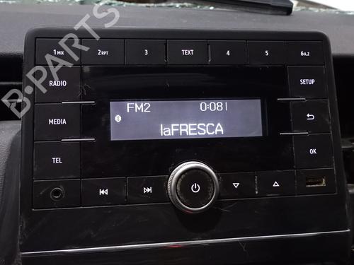 Used Radio RENAULT CLIO V (B7_) 1.0 LPG (B7MT) (101 hp) 31885776