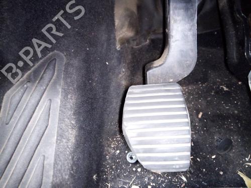 Used Clutch pedal OPEL CROSSLAND X / CROSSLAND (P17, P2QO) [2017-2025]  20641758