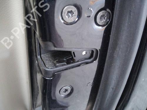 Used Front right lock VOLVO XC70 II (136) D5 AWD (205 hp) 12494162