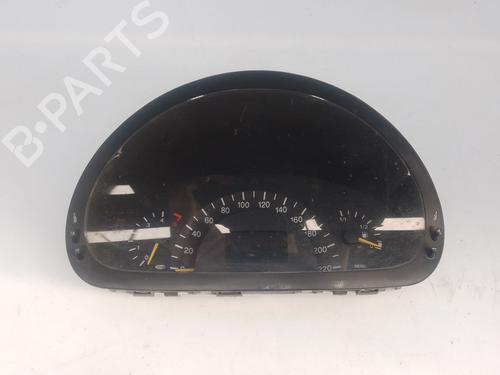 Used Instrument cluster MERCEDES-BENZ VITO / MIXTO Van (W639) 109 CDI (639.601, 639.603, 639.605) (88 hp) 32034959