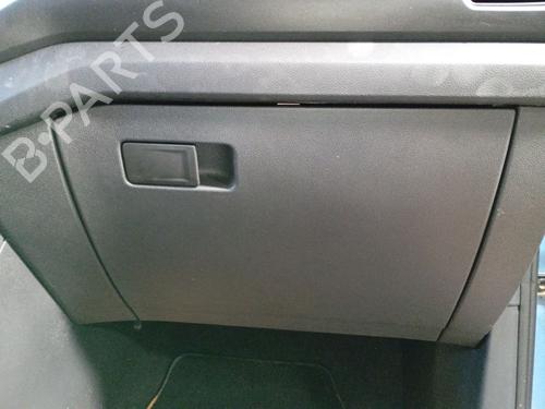 handskerum-vw-t-cross-c11-d31-2018-32468434 main image