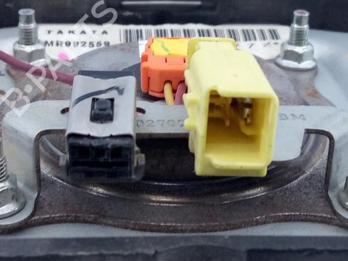 Driver airbag MITSUBISHI L200 / TRITON (KA_T, KB_T) 2.5 DI-D 4WD (KB4T) | BP13924532C9 