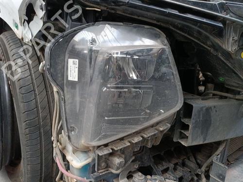 Used Right headlight HYUNDAI TUCSON (NX4E, NX4A) 1.6 CRDi Hybrid 48V HTRAC (136 hp) 32022911