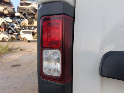 Used Rear bumper left light RENAULT TRAFIC III Bus (JG_) 1.6 dCi 95 (JGMR, JGMJ) (95 hp) 27895865