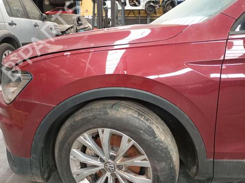 Forskærm venstre VW TIGUAN (AD1, AX1) 1.4 TSI (125 hp) 31330097