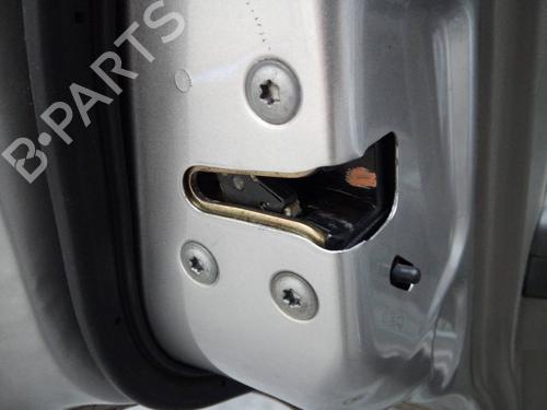 Used Rear left lock NISSAN X-TRAIL I (T30) 2.2 Di 4x4 (114 hp) 12493698
