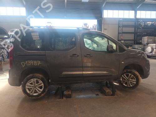 Front bumper TOYOTA PROACE CITY VERSO MPV (BKY_) 1.2 VVT-i 130 (BKYN) | BP31291467C7