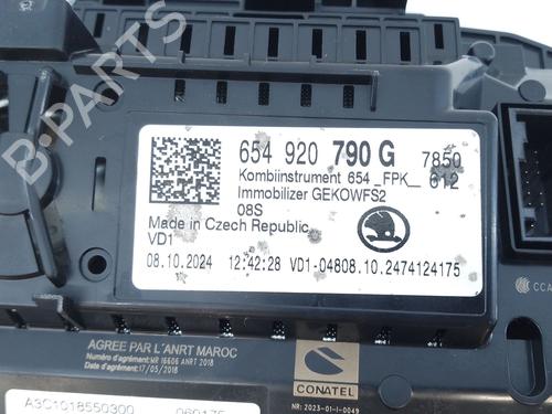 Instrument cluster SKODA KAMIQ (NW4) 1.5 TSI | BP28689994C47