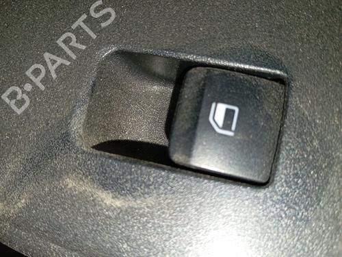 Mando elevalunas delantera derecho HYUNDAI i10 III (AC3, AI3) 1.0 MPi (67 hp) 32336739