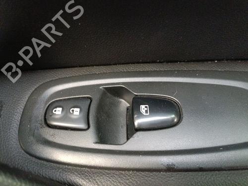 Used Right front window switch RENAULT KADJAR (HA_, HL_) 1.6 dCi 130 (HLA4) (130 hp) 32090500