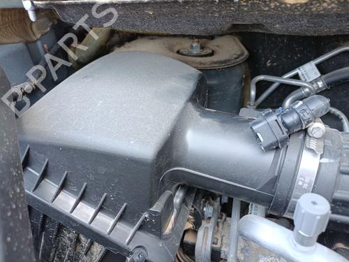 Used Air filter box RENAULT TRAFIC III Bus (JG_) 2.0 dCi 110 (JGMW) (110 hp) 27888346