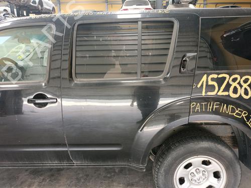 Dør venstre bak Dør venstre bak NISSAN PATHFINDER III (R51) 2.5 dCi 4WD (174 hp) 37489355 37489355