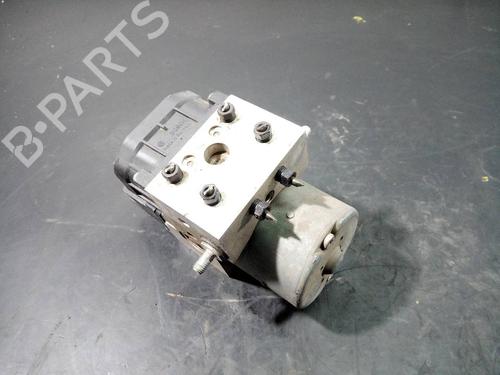 Used ABS pump KIA SORENTO I (JC) 2.5 CRDi 4WD (140 hp) 11741610