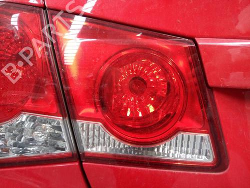 Left tailgate light CHEVROLET CRUZE (J300) 2.0 CDI | BP13370904C79 - Image 1