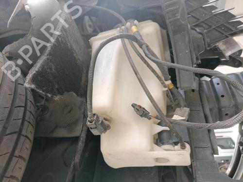 windscreen-washer-tank-kia-carens-iv-van-a4-2013-32424523 main image