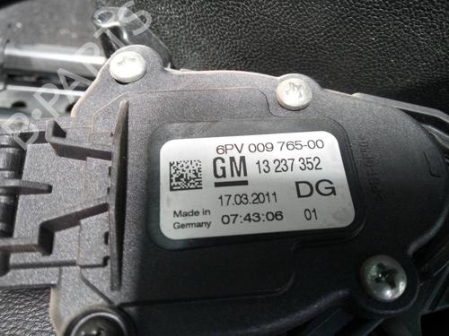 Pedal OPEL INSIGNIA A (G09) 2.0 CDTI (68) | BP13394647I4 