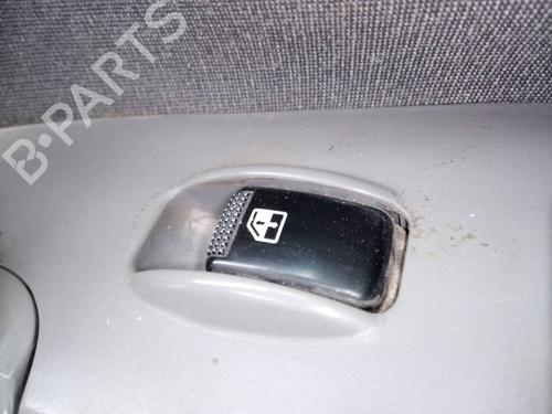 Used Right front window switch KIA SORENTO I (JC) 2.5 CRDi 4WD (140 hp) 17010134