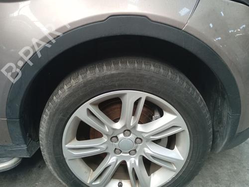front-right-wheel-arch-trim-land-rover-range-rover-evoque-l538-2011-2012-2013-2014-2015-2016-2017-2018-2019-40012746 main image