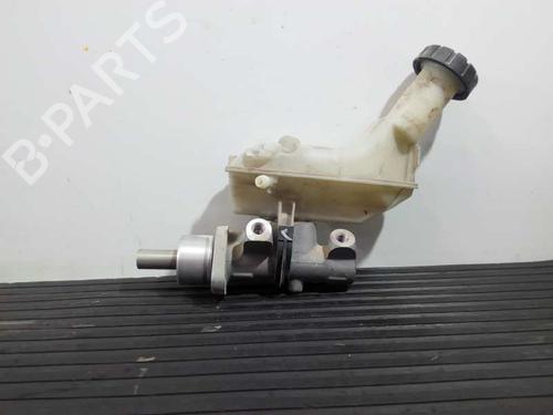 Used Brake master cylinder RENAULT CLIO III (BR0/1, CR0/1) [2005-2014]  5701701