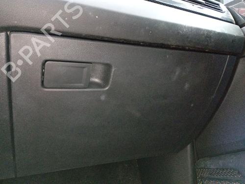 Used Glove box Glove box VW POLO VI (AW1, BZ1, AE1) 1.0 TSI (95 hp) 33399356 33399356